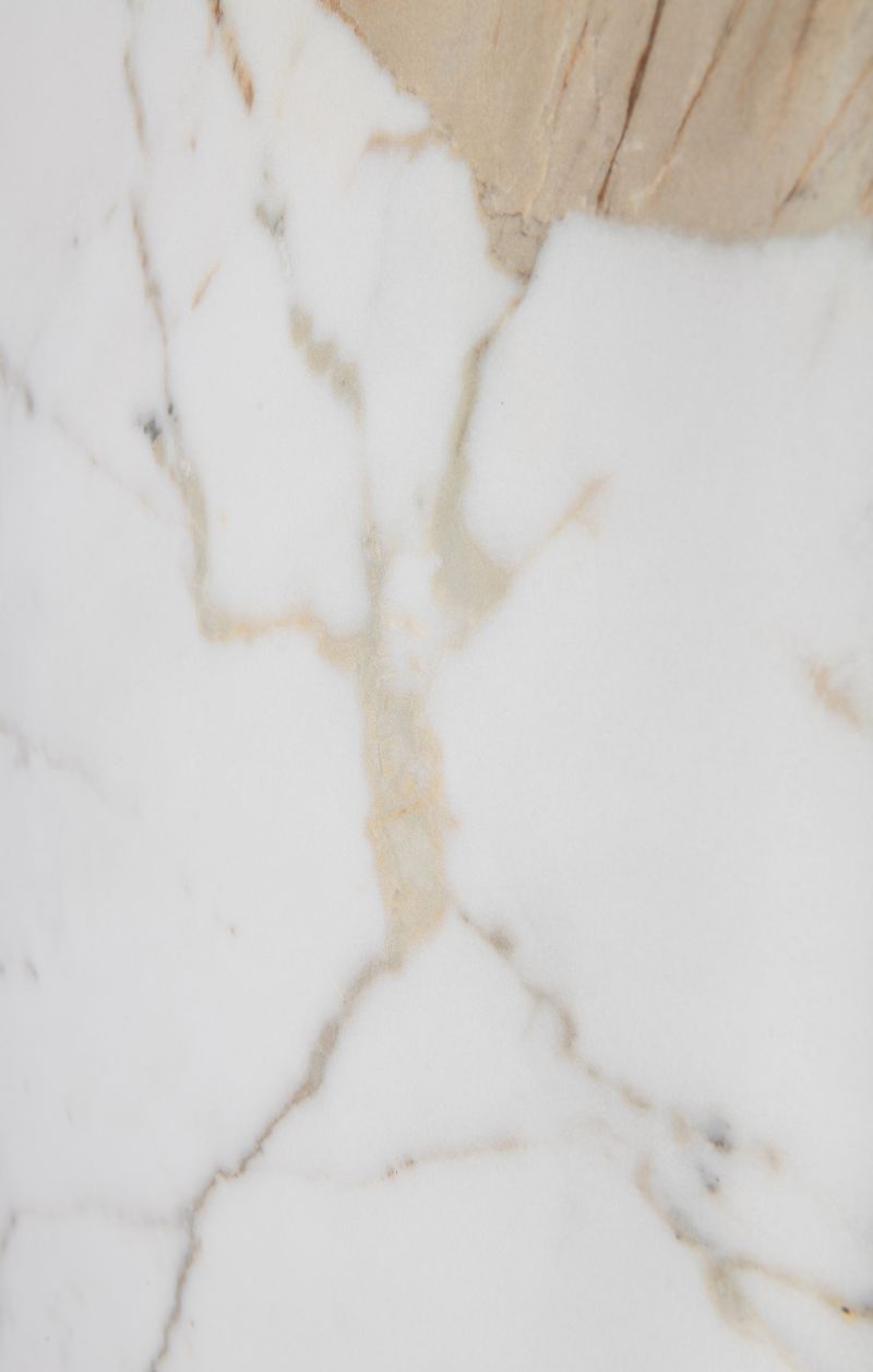 Table céramique aspect marbre blanc